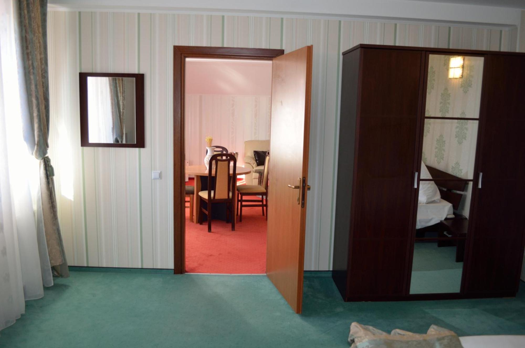 Hotel Rusu Petrosani Bilik gambar